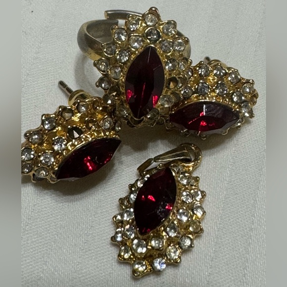 Earring, pendant, and ring set - Picture 6 of 6